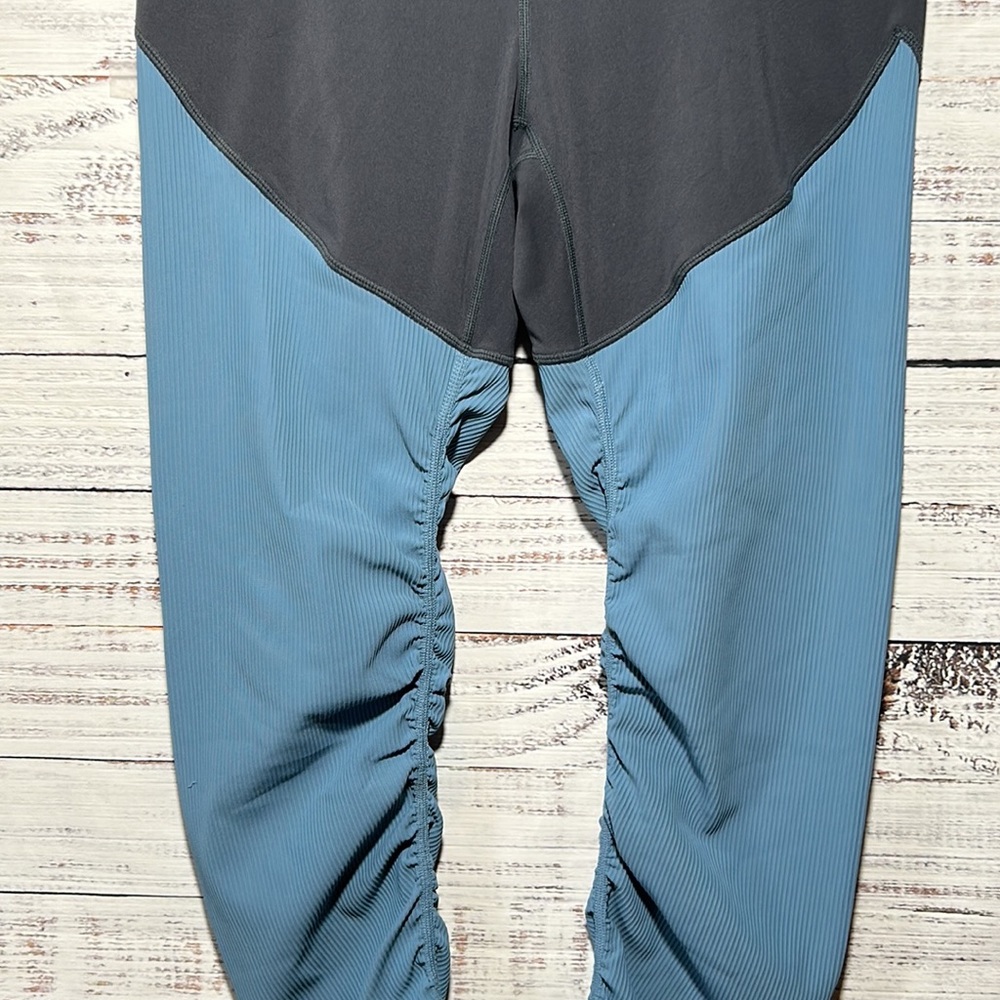 Zyia Storm Parallel Luxe high rise leggings medium - Picture 7 of 16